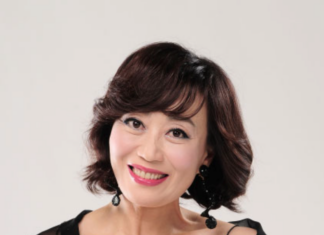 하춘화: 트로트의 여왕으로서의 40년 음악 경력과 눈부신 나눔의 삶