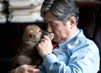 최민식: 열정과 깊이로 빛나는 대한민국의 최정상 배우가 후배들에게 남기는 조언